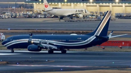 Administrația Prezidențială explică de ce Klaus Iohannis zboară cu avioane private: ROMAVIA a intrat în 2010 în insolvență, iar cu TAROM are dificultăți de colaborare
