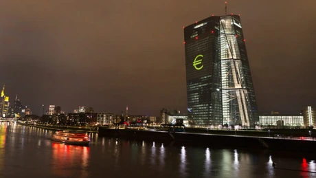BCE prognozează pentru zona euro o accelerare a creșterii economice și o scădere a inflației