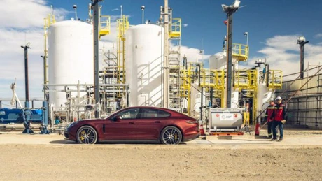 Ferrari și Porsche, avantajate de compromisul dintre Comisia Europeană și Germania pe tema e-combustibililor