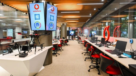 Vodafone inaugurează la Universitatea Politehnică București primul Centru de excelență pentru cercetare și dezvoltare digitală