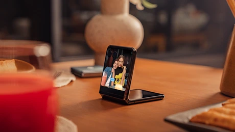 Motorola lansează în România noile modele de telefoane pliabile razr 40 ultra și razr 40