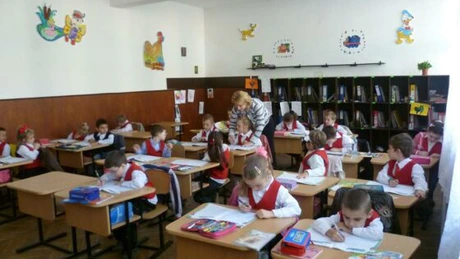 Ciucă: Guvernul va aproba ordonanţele de urgenţă privind majorări salariale pentru personalul din Educaţie