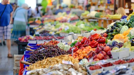 Ciolacu: Aprobăm ordonanţa ce introduce mecanismul prin care stopăm creşterea preţurilor la alimentele de bază