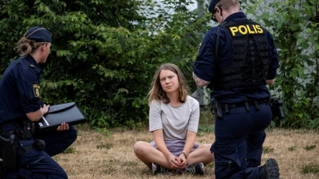 Greta Thunberg a fost pusă sub acuzare în Suedia pentru nerespectarea unui ordin al poliției în timp ce participa la un protest