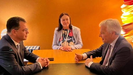 Ministrul Economiei, Radu Oprea, a discutat cu comisarul european pentru Justiție, Didier Reynders, despre problemele pe care le au clienții români cu compania aeriană Wizz Air