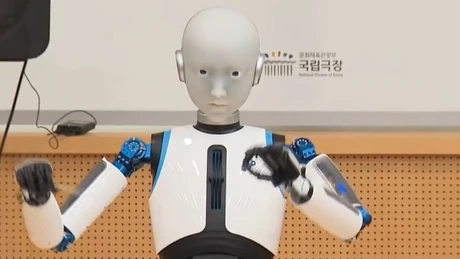 Un robot a dirijat o orchestră în Coreea de Sud