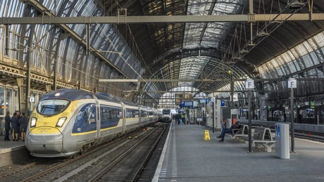 Cursele directe cu trenul Eurostar între Amsterdam și Londra vor fi suspendate în a doua jumătate a anului viitor
