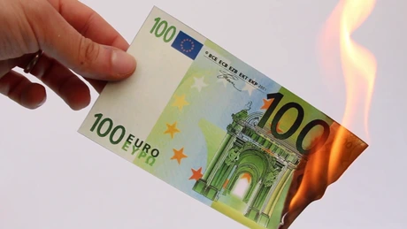 Un oficial BCE avertizează că este posibilă o relansare temporară a inflaţiei în zona euro