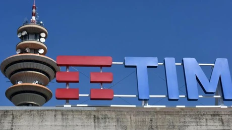 Mega-tranzacţie - KKR va plăti 19 miliarde de euro pentru reţeaua de telefonie fixă a Telecom Italia (TIM). Este primul grup de telecomunicaţii dintr-o mare ţară UE ce se desparte de reţeaua fixă