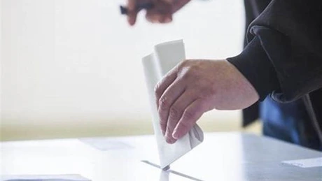 Sondaj Avangarde - Alegeri europarlamentare: PSD ar obţine 31% din voturi, PNL - 20%, AUR - 19%