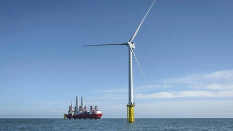 Navele capabile să transporte și instaleze turbine eoliene offshore, tot mai căutate