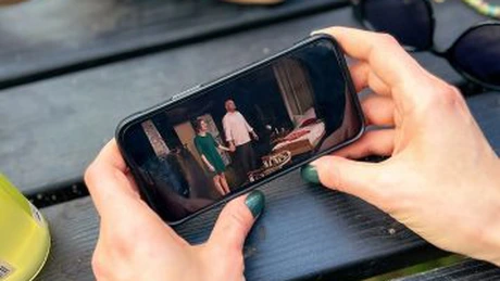 Teatrul online începe să prindă bine în România. Una dintre marile platforme anunță deja peste 10.000 de utilizatori. Cum funcționează sistemul și ce puteți urmări