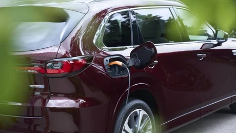 Mazda se așteaptă să investească 10 miliarde de dolari până în 2030. Compania vrea să pună pe piață în 2027 un model electric produs într-o fabrică de mașini clasice
