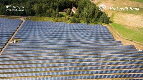 ProCredit Bank finanțează cu 3,4 milioane de euro construirea a două parcuri fotovoltaice în județul Prahova