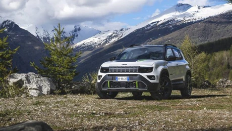 Jeep a prezentat Avenger 4xe. Micul SUV are acum tracțiune integrală