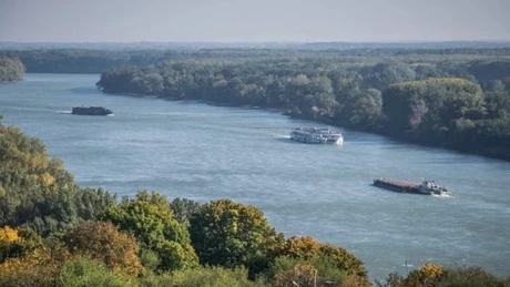 Debitul Dunării la intrarea în ţară ajunge la 5.200 mc/s, la finele săptămânii viitoare, mult sub media lunii mai