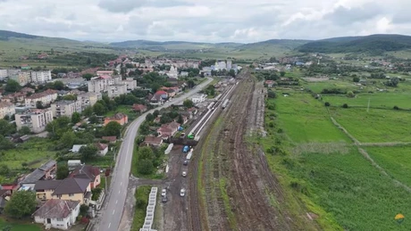 Calea ferată Cluj Napoca - Oradea: Asocierea Arcada - Alstom are un progres de 5% pe lotul 1 - API (Video)