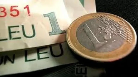 BNR: Riscurile privind evoluția cursului de schimb rămân ridicate, iar creșterea economică va fi modestă