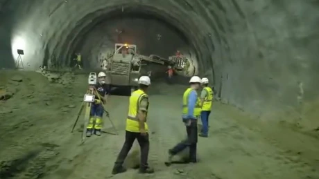 Autostrada Sibiu - Pitești: Porr a forat 1.500 de metri din tunelul de pe secțiunea 4