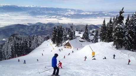 Pachetele turistice pentru sezonul de iarnă, în România, mai ieftine cu 10-20% în plină vară - turoperator