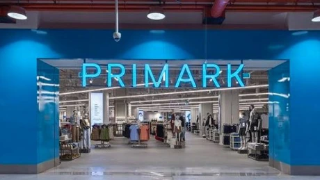 Salarii transparente: lucrător comercial la Primark plătit cu 2.600 lei 