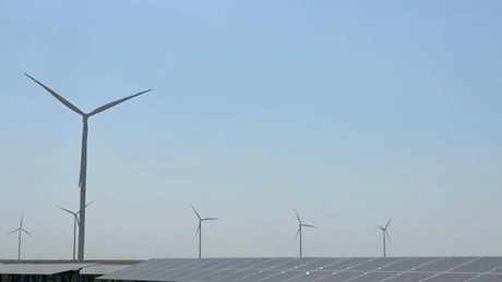 Cel mai mare parc hibrid eolian-fotovoltaic din România, deținut de Engie, a intrat în funcțiune. Francezii vor să ajungă la 1.000 MW în regenerabil aici în șase ani
