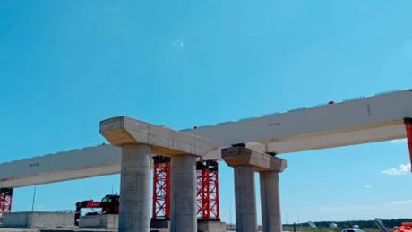 Autostrada A7 Ploiești - Buzău: Retter a montat grinzile la structura 10 a lotului 1