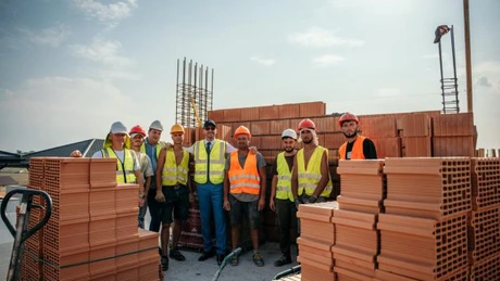 Omul de afaceri Ștefan Mandachi investește cinci milioane de euro într-un complex de case premium în comuna Miroslava, din județul Iași