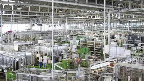 Producătorul de componente auto Valeo reduce numărul de locuri de muncă și închide două unități din Franța