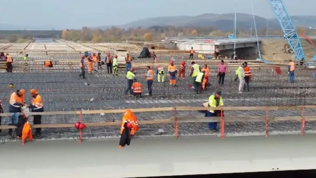 Autostrada Sibiu - Pitești: 1.125 muncitori mobilizați pe secțiunea 5, din care vor fi dați în trafic 18 kilometri în 2024 - secretar de stat
