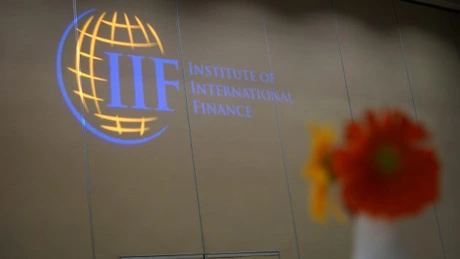 IIF: Datoria mondială a ajuns la aproape 323.000 de miliarde de dolari, în contextul revenirii apetitului pentru risc