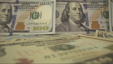 Rezerva Federală a SUA estimează un ritm mai redus al scăderii dobânzilor în 2025