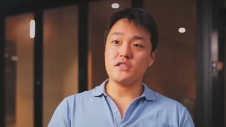 Do Kwon, unul dintre foștii lorzi ai pieței cripto, a pledat nevinovat în fața unui tribunal american pentru acuzații de fraudă și spălare de bani. El le-a cauzat clienților pierderi de 40 de miliarde de dolari