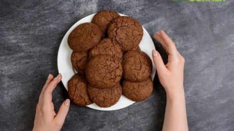 Biscuiți bio, buni de ronțăit cât urmărești stock market-urile. Unde poți găsi sortimente străine?