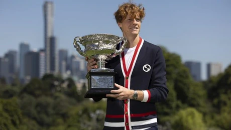 Jannik Sinner a fost suspendat timp de trei luni pentru dopaj, în urma unui acord de soluționare cu AMA/WADA