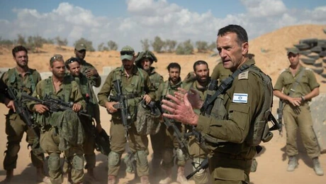 Armata israeliană plănuiește să strămute majoritatea palestinienilor din Gaza