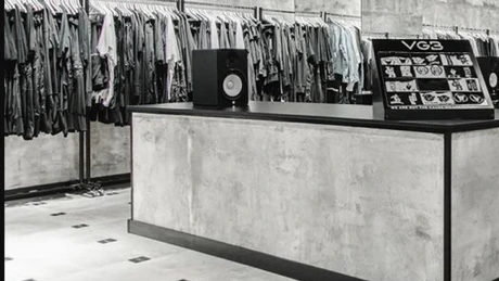 Salariii nete care încep de la 4.200 de lei pentru consilieri vestimentari şi care pot ajunge la 7.000 lei la retailerul de modă Made by Society
