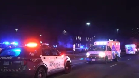 Un atac armat a avut loc în această noapte într-un bar din orașul canadian Toronto. 12 oameni au fost răniți și trei suspecți sunt căutați de poliție
