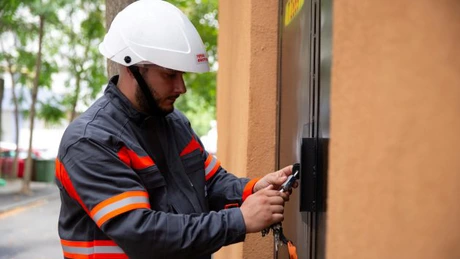 Compania Rețele Electrice România organizează o licitație de 25 de milioane de lei pentru cumpărarea de anvelope de beton destinate posturilor de transformare