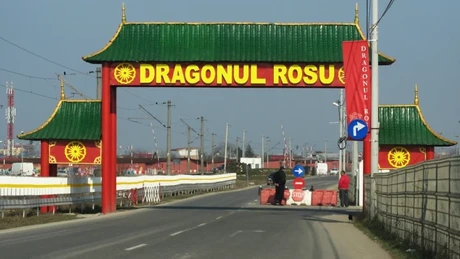 ANPC: Controale în Dragonul Roşu. Amenzi de 545.000 de lei, jucării şi alimente retrase de la comercializare