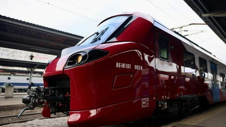 Tren Alstom, atacat în Chitila: Ministrul Transporturilor solicită identificarea și sancționarea celor care au aruncat cu pietre FOTO