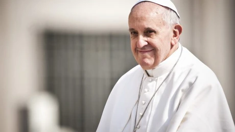 Mașinăria de comunicare a Vaticanului lucrează la turație maximă pentru a anunța lumii moartea Papei Francisc