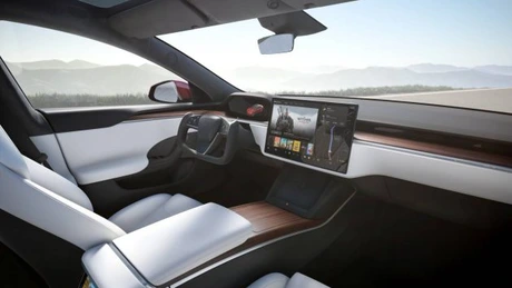 Tesla nu mai acceptă comenzi în China pentru vehiculele asamblate în SUA