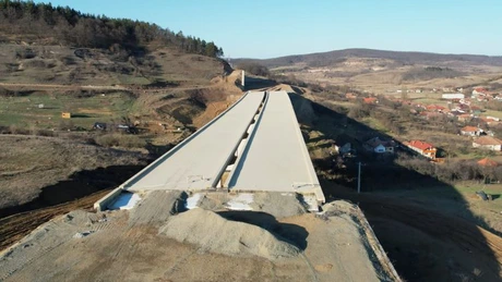 VIDEO Autostrada Transilvania. Tronson construit de UMB, în așteptarea asfaltului