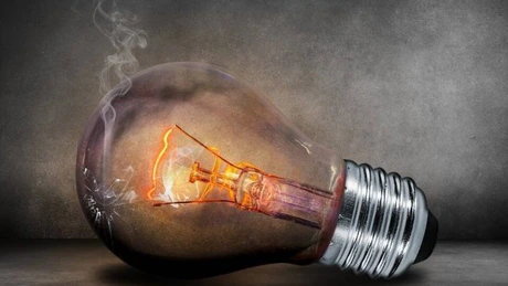 Firma Romcab, în insolvență, cere daune de 300 de milioane de euro de la Electrica și Hidroelectrica