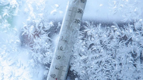 Vremea se răceşte accentuat, temperaturi preponderent negative noaptea şi dimineaţa