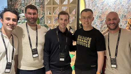 Fondul MGX din Abu Dhabi folosește un stablecoin lansat de Trump pentru a face o investiție în valoare de 2 miliarde de dolari pe Binance, cea mai mare bursă cripto din lume