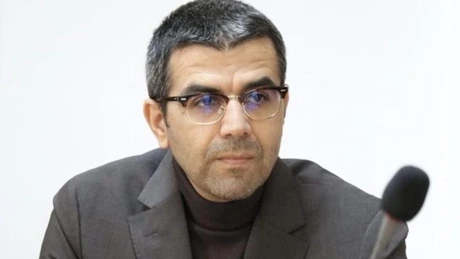 Un judecător membru al CSM compară măsurile propuse de Bolojan cu cele ale unui măcelar intrat într-o sală de operație. 