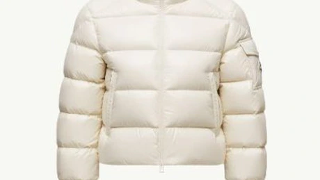 Firma din România a grupului de haine de lux Moncler a avut cele mai bune rezultate financiare de la înfiinţare şi face angajări