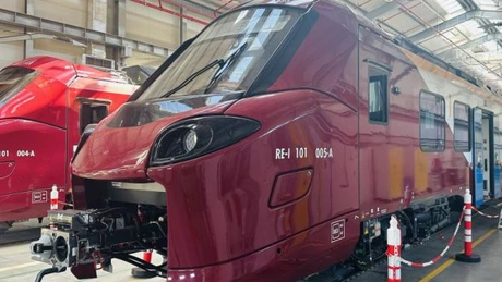 FOTO Încă un tren electric Alstom Coradia Stream a ajuns în depoul Grivița din București